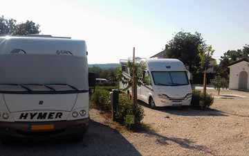 I camper  nel campeggio Camp Terre